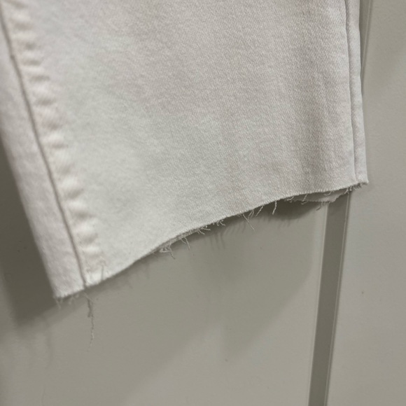 NWT Good American Icon Crop Split Jean White Sz 4 - Picture 7 of 8